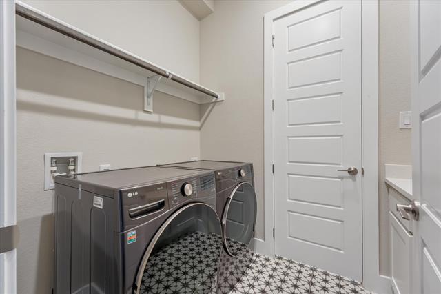 Building Photo - 1014 Paradise Ln