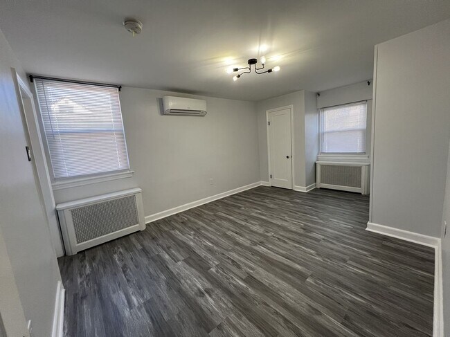 Building Photo - 8360 Ferndale St