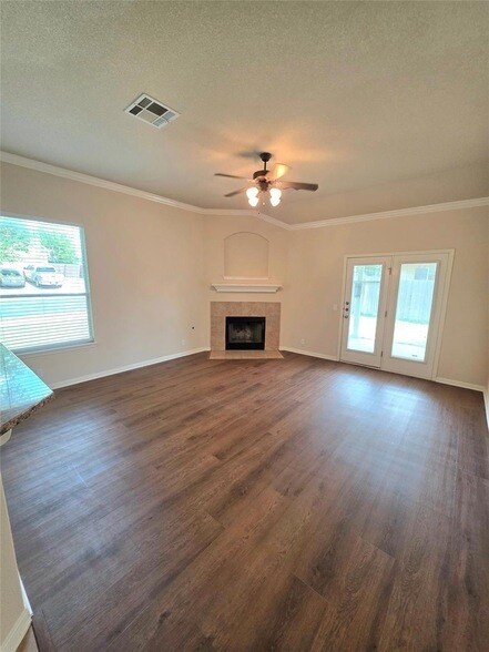 Building Photo - 2215 Conway Cove
