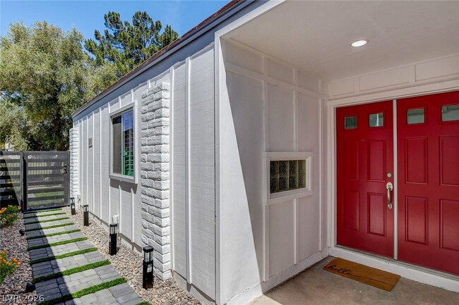 Building Photo - 2999 Bel Air Dr