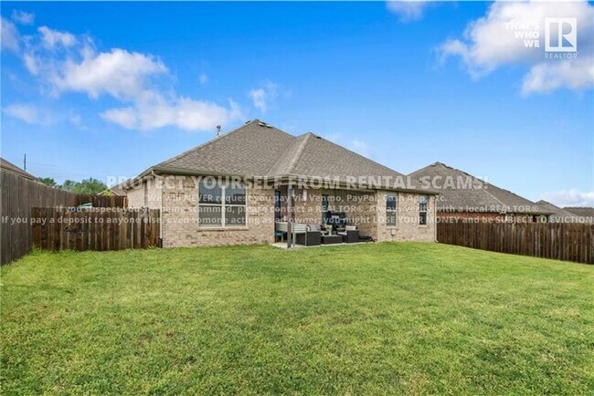 Building Photo - 1111 Tulip St