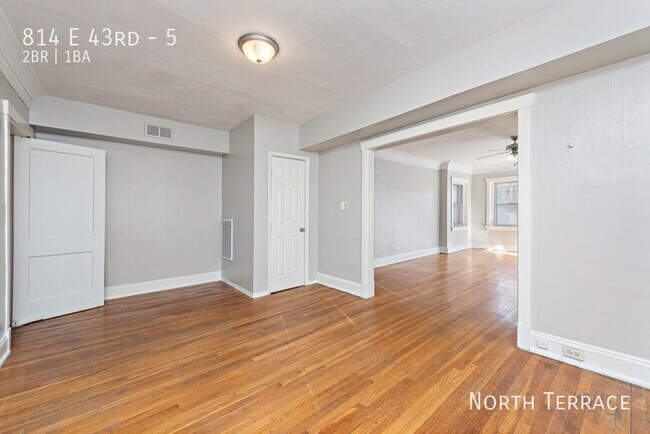 Building Photo - 814 E 43rd-5