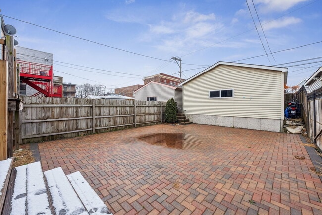 Building Photo - 4528 S St Lawrence Ave