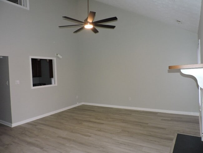 Building Photo - Call 804-642-2106 ofc 9:30 to 2:30