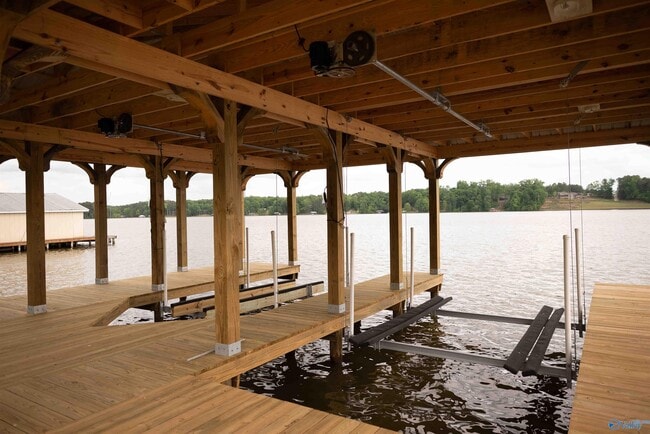 Building Photo - 418 Riverton Dr