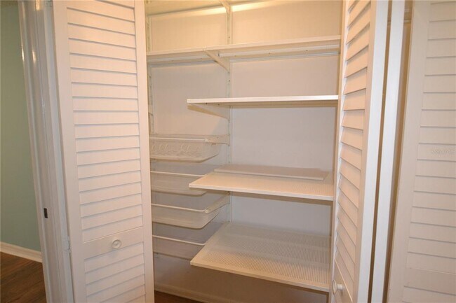 Building Photo - 40 Gretchen Ct