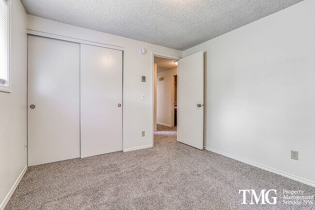 Building Photo - Fully Renovated 3 Bed 2 Bath Home in Mount...