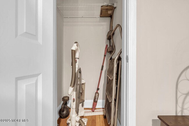 Building Photo - 500 Deal Lake Dr