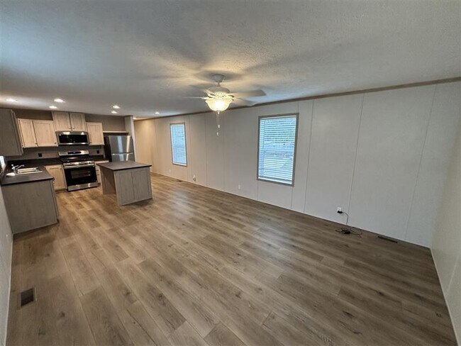 Primary Photo - 38 Grant St