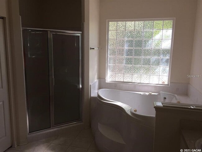 Building Photo - 7129 SW 84th Way