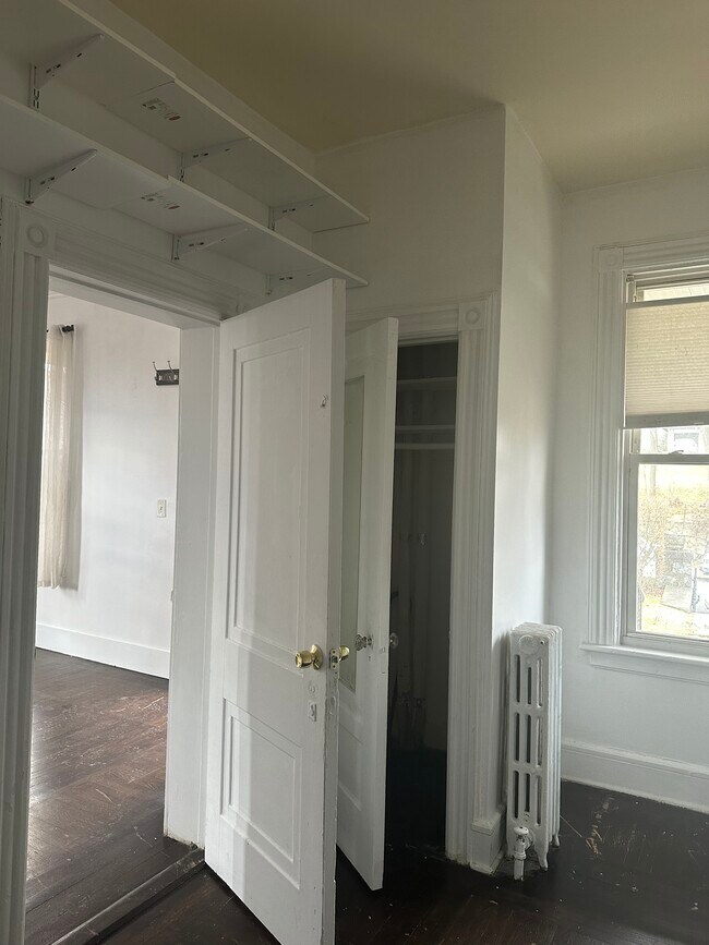 Building Photo - 14 Fairview Pl
