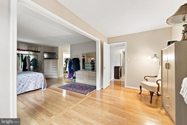 Building Photo - 315 Pheasant Hill Dr