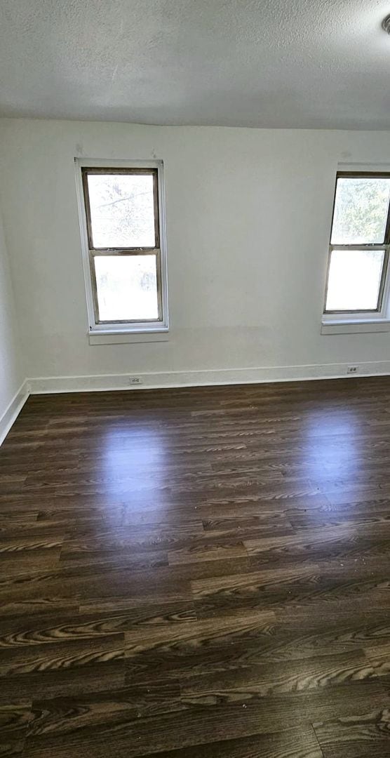 Building Photo - LARGE! NEWLY REMODELED 4 BEDROOM HOME 4 A STEAL!!!