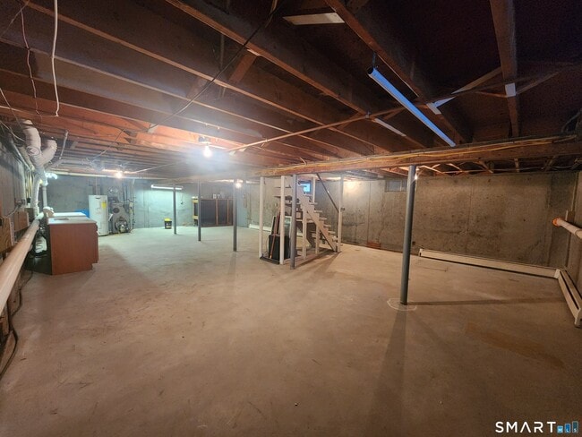 Building Photo - 8 Quinn St