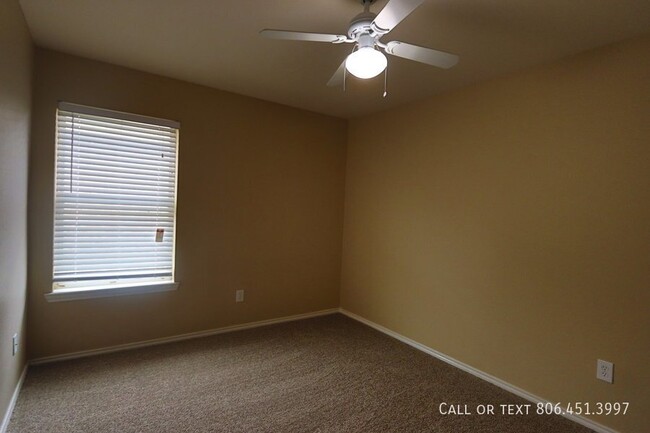 Building Photo - Gorgeous, 3/2/2 home in North Lubbock, Clo...