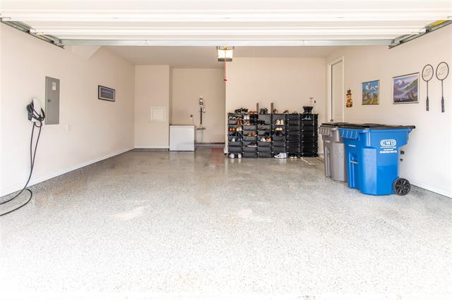 Building Photo - 1700 Hydrangea Ln