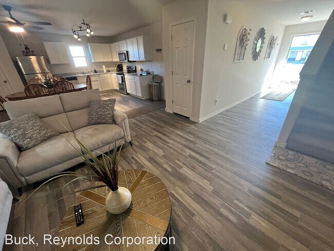 Building Photo - 3 br, 2.5 bath House - 531 Ramar Rd.