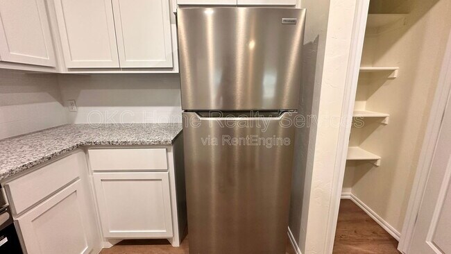 Building Photo - 11419 N University Ave