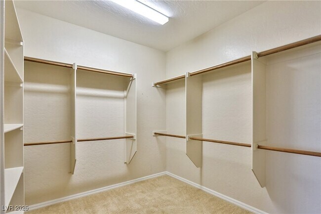Building Photo - 2687 Bothwell Pl