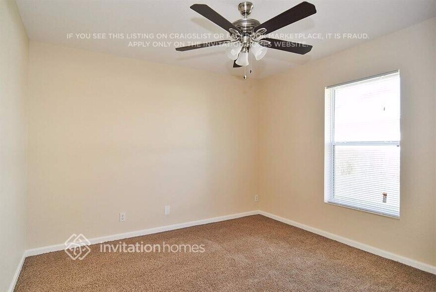 Building Photo - 3642 SW Darwin Blvd