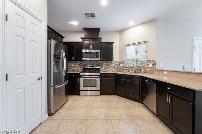 Building Photo - 9526 Vega Carpio Ave