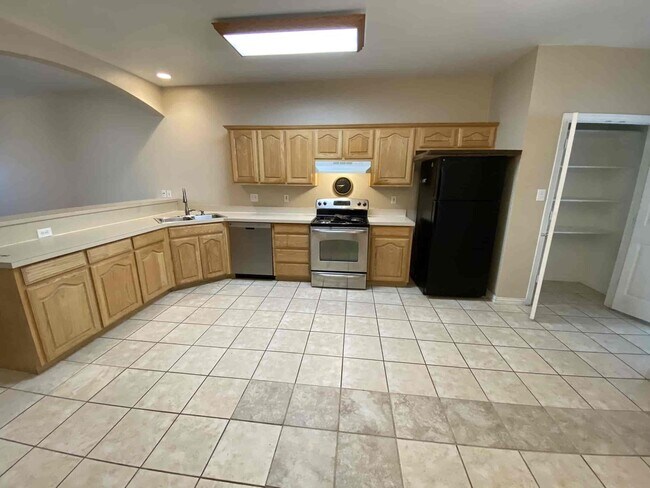 Building Photo - 300-306 East Main Street