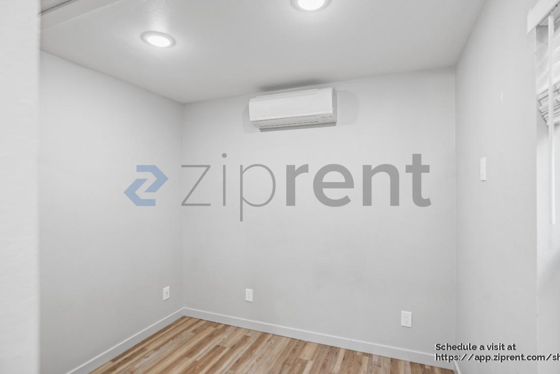 Building Photo - 3216 California St