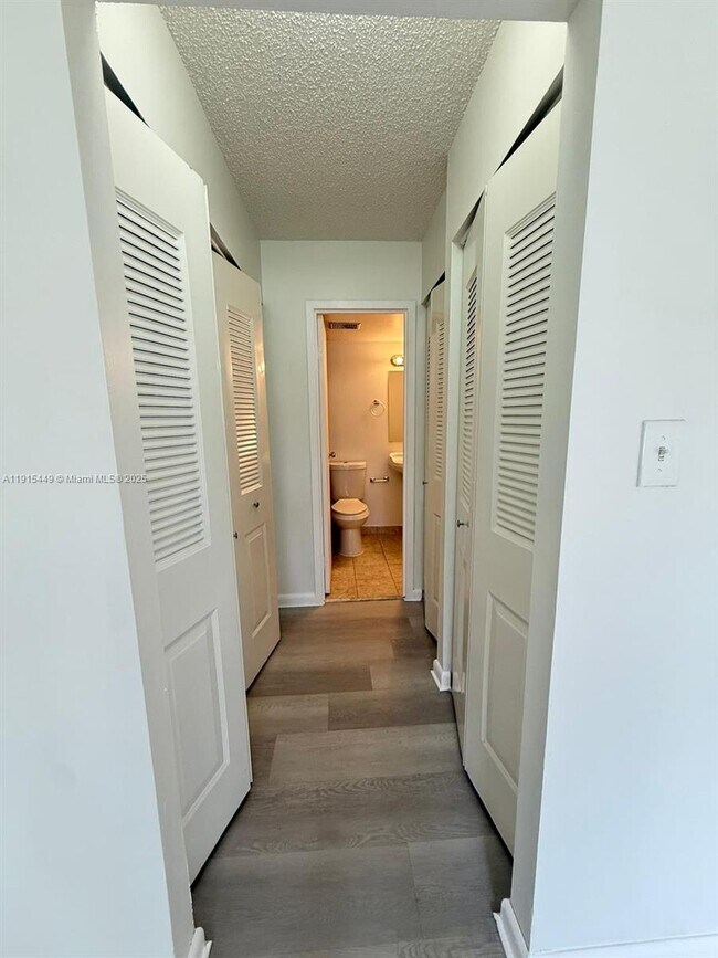 Building Photo - 5805 Washington St