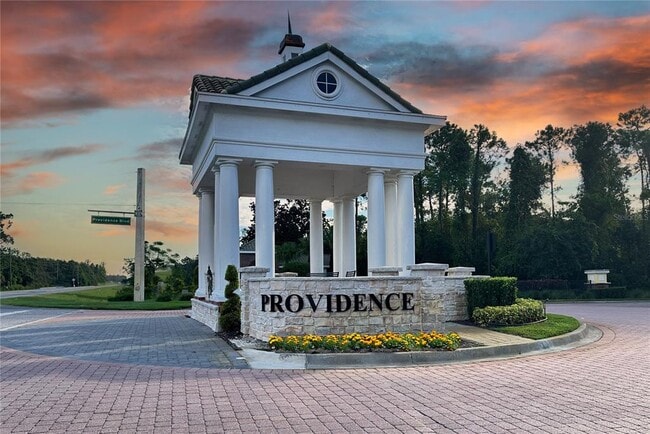 Building Photo - 488 Chelsea Ave