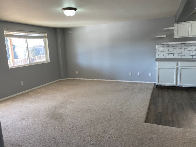 Building Photo - 7047 Wagon Ridge Dr