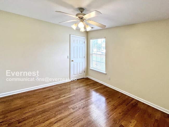 Building Photo - 1720 Hawk Run Ln