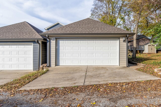 Building Photo - 336 Vivelle Ave