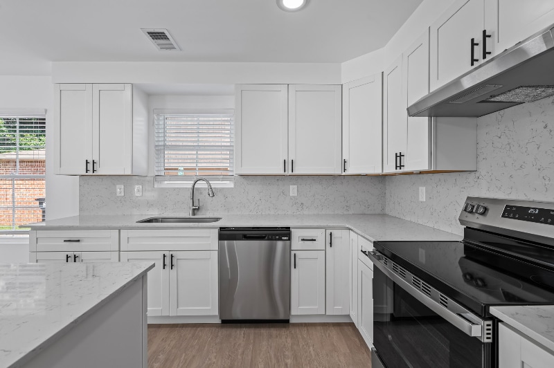 Building Photo - 244 Caroline Dr