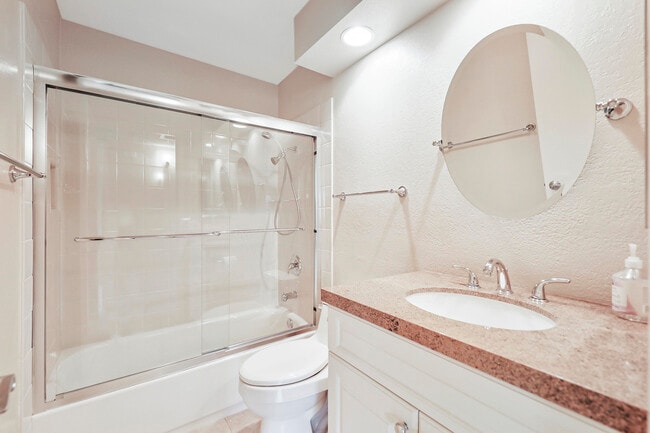 Building Photo - 73895 Saquaro Ct