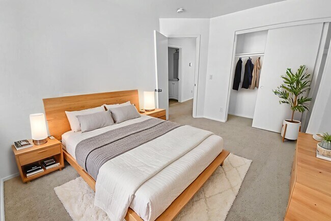 Primary Photo - 10928 Vista Ave