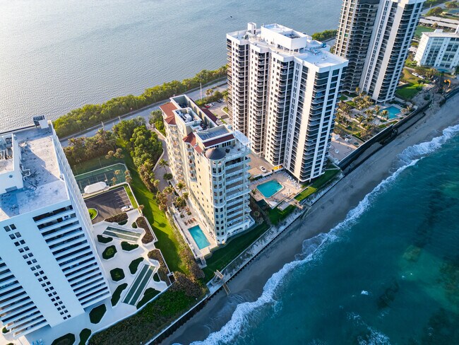 Building Photo - 5310 N Ocean Dr