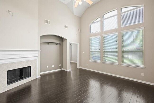 Building Photo - 1606 Sunderland Dr