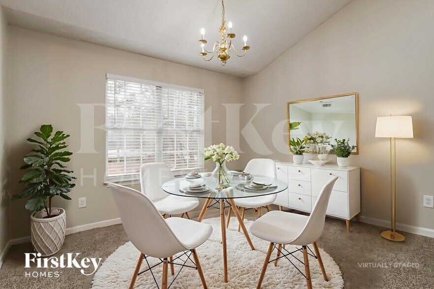 Building Photo - 200 Fairview Chase Rd