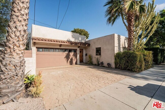 Building Photo - 3718 S Barrington Ave