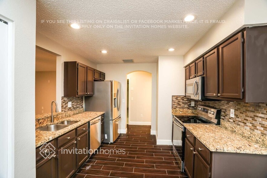 Building Photo - 1608 Prowmore Dr