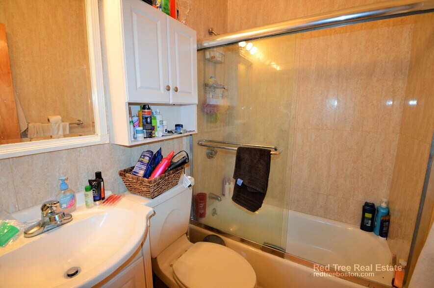 Building Photo - 25 Saint Marys Ct