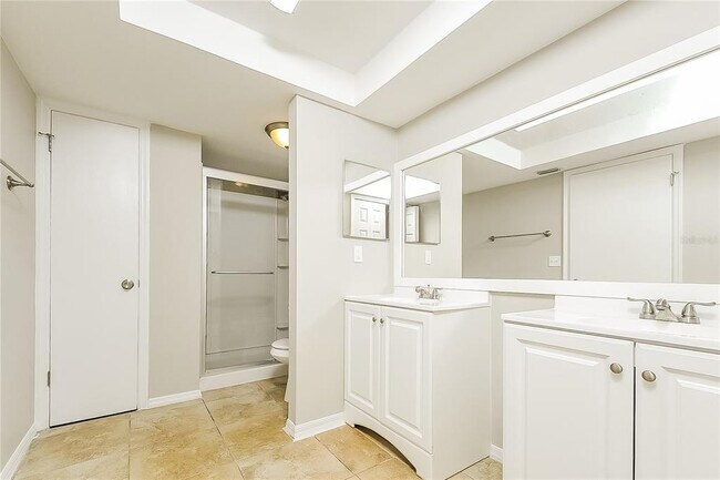 Building Photo - 2902 Ripplewood Dr