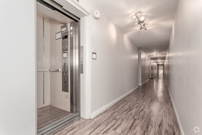 Elevator - 3rd st Plaza