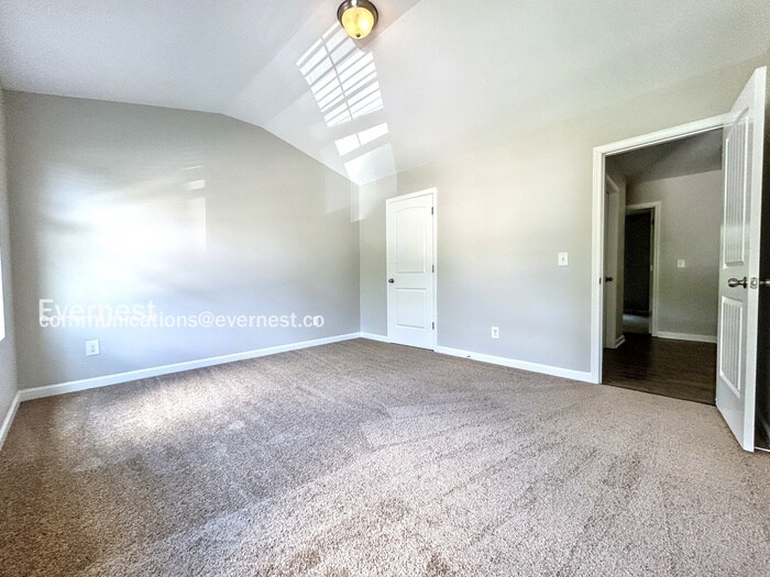 Building Photo - 345 Westridge Cir