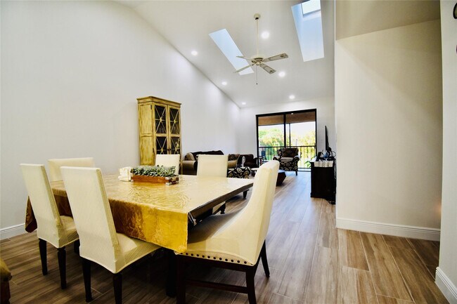 Building Photo - 7917 La Mirada Dr