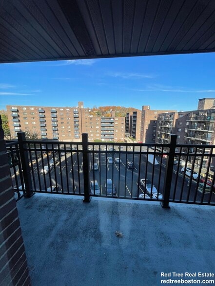 Building Photo - 245 Main St