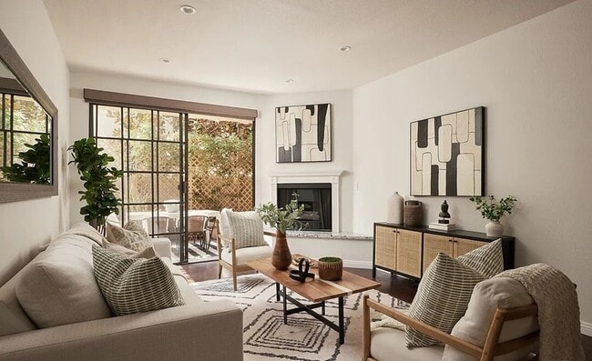 Building Photo - 221 S Oak Knoll Ave