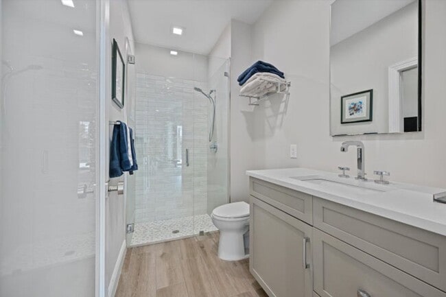 Building Photo - 4841 Exeter Estate Ln