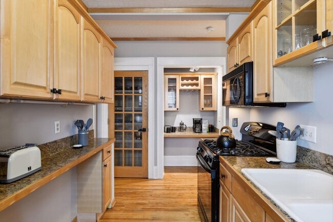 Building Photo - 3006 W 44th St