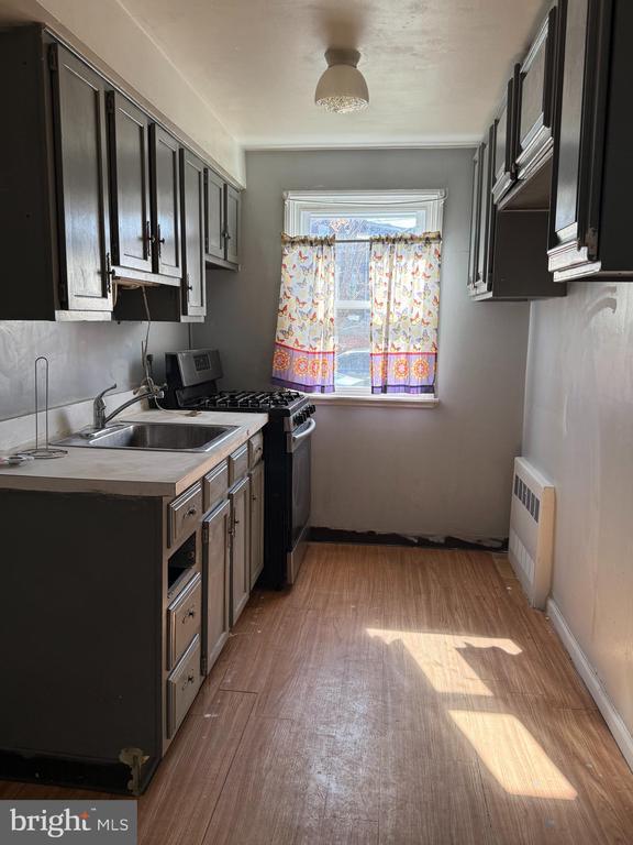 Building Photo - 557 Wiltshire Rd